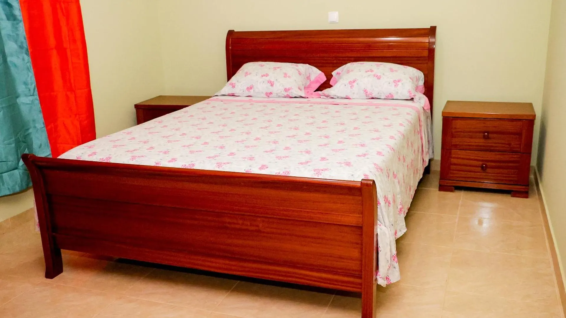 Fadias Quartos - Rooms Ribeira Grande 0*,  Cap-Vert